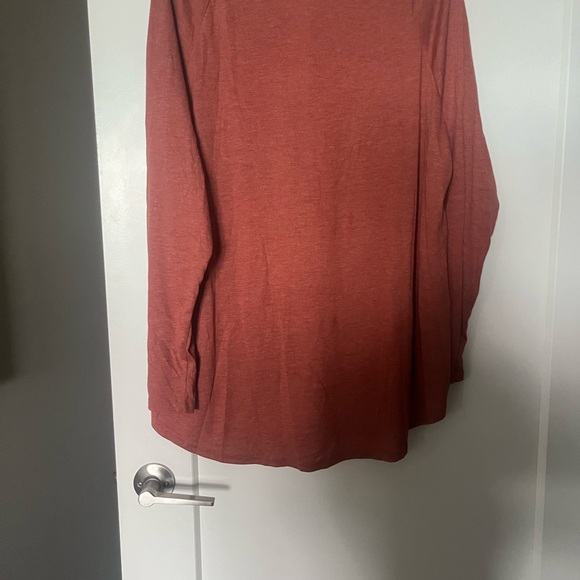 Rust colored shirt - Picture 2 of 3